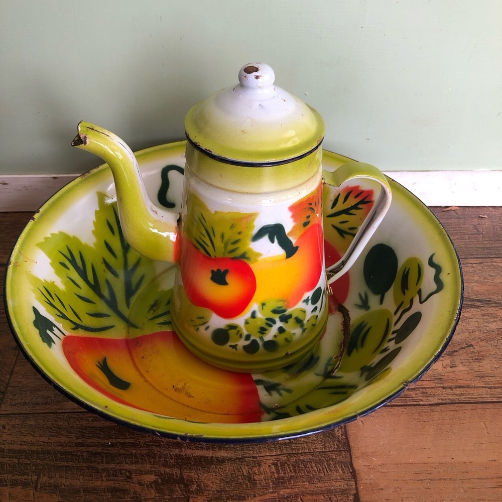 1950s Enamelware Graniteware Coffee/Tea Pot & Bowl Granny Core Fruit Motif Vtg